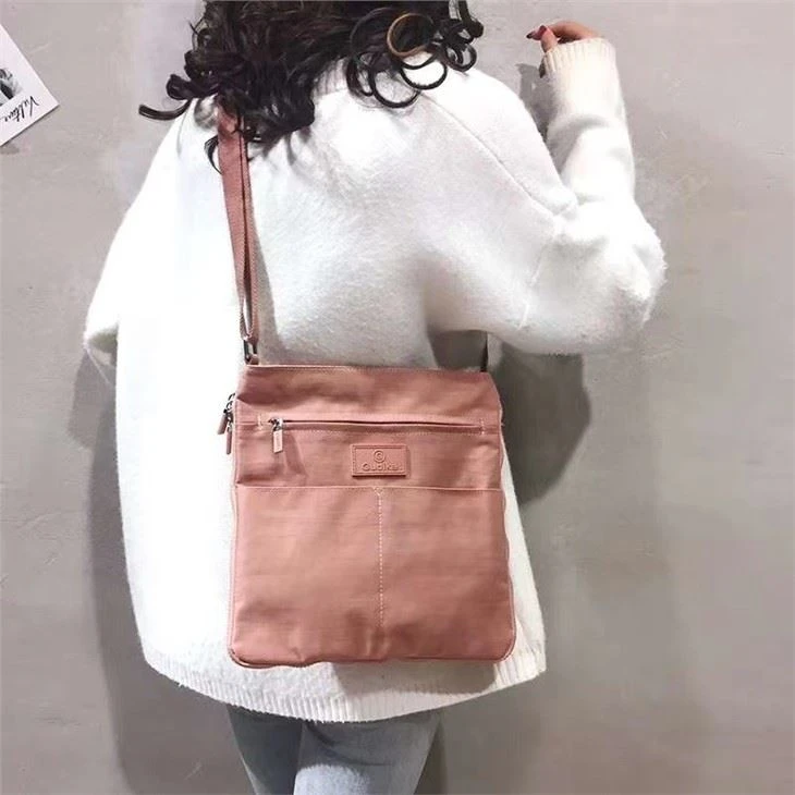 2020 Nuova borsa a tracolla a colori in nylon Macaron per donne